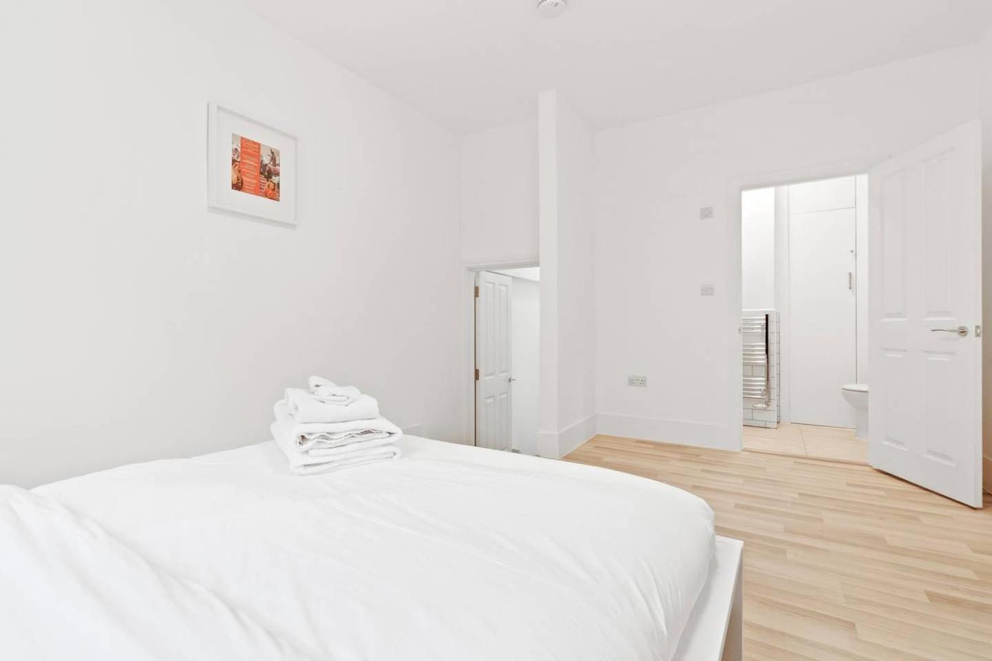 Airy Spacious 1 Bedroom Aprtment With Garden In Brixton Лондон Екстериор снимка