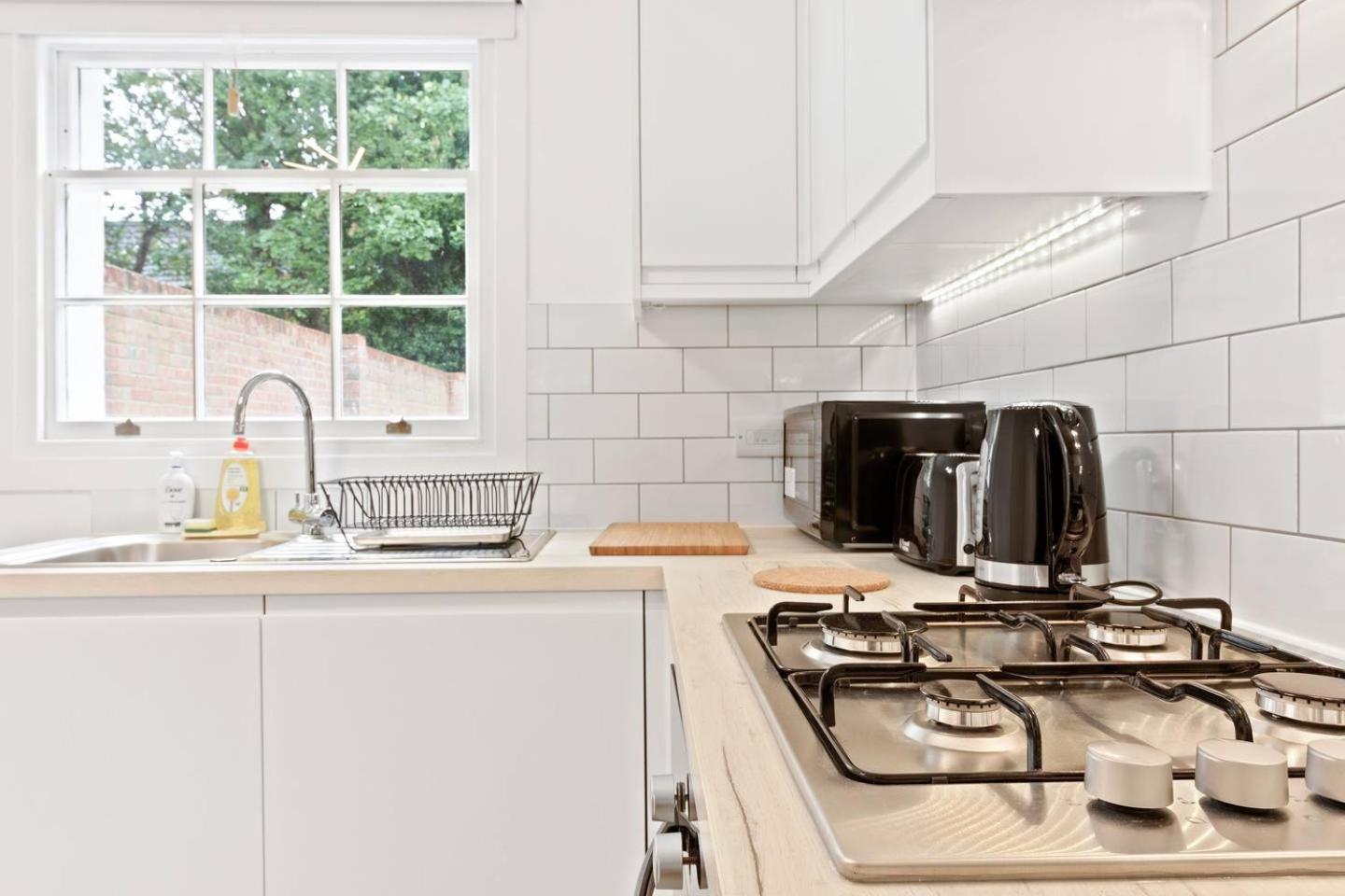 Airy Spacious 1 Bedroom Aprtment With Garden In Brixton Лондон Екстериор снимка
